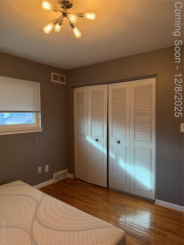 29091 Wagner Drive, Warren, MI 48093