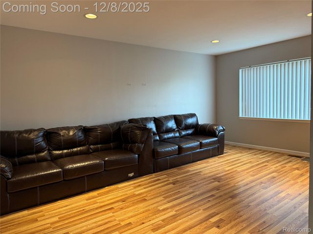 29091 Wagner Drive, Warren, MI 48093