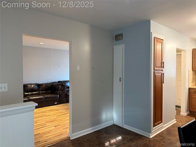 29091 Wagner Drive, Warren, MI 48093