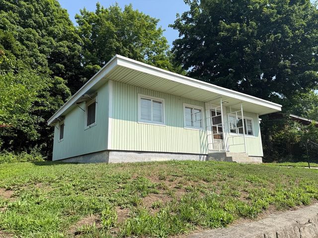 36 Fifth Avenue, Lowell, MA 01854