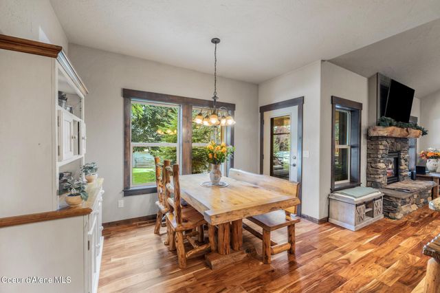 1122 E Maroon Creek DR, Hayden, ID 83835