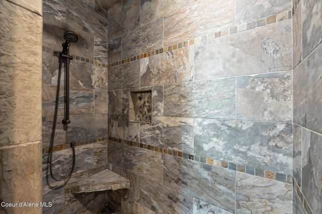 1122 E Maroon Creek DR, Hayden, ID 83835