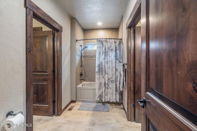 1122 E Maroon Creek DR, Hayden, ID 83835