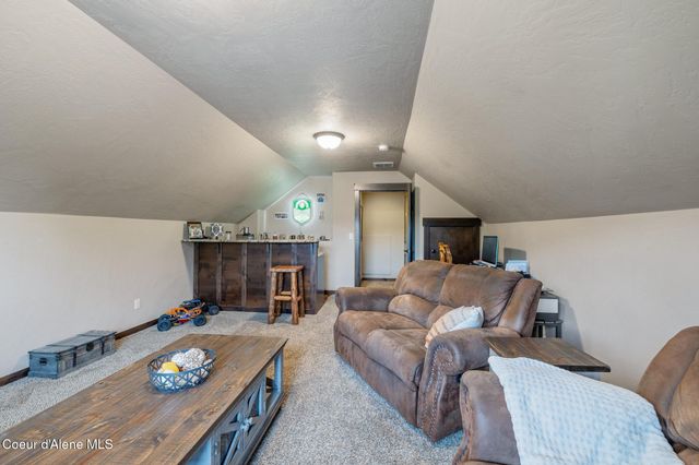 1122 E Maroon Creek DR, Hayden, ID 83835