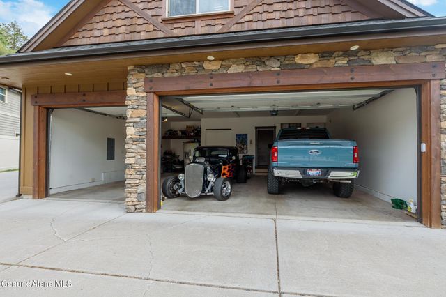 1122 E Maroon Creek DR, Hayden, ID 83835