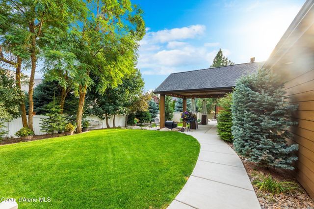 1122 E Maroon Creek DR, Hayden, ID 83835