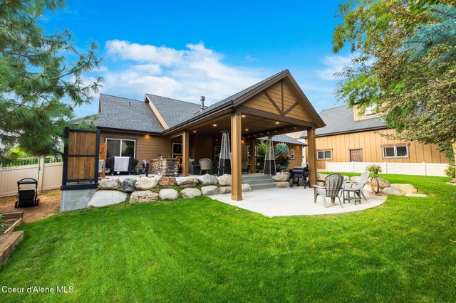 1122 E Maroon Creek DR, Hayden, ID 83835