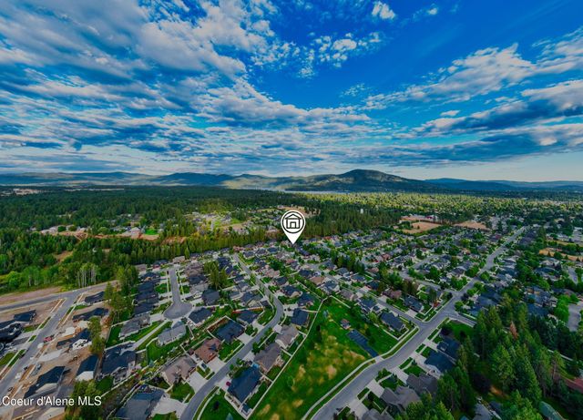 1122 E Maroon Creek DR, Hayden, ID 83835