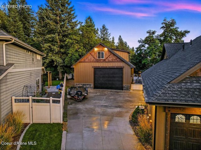 1122 E Maroon Creek DR, Hayden, ID 83835
