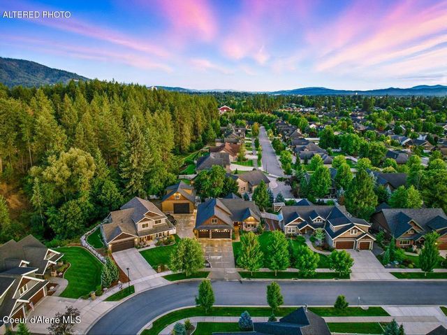 1122 E Maroon Creek DR, Hayden, ID 83835