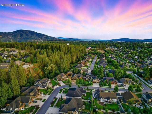 1122 E Maroon Creek DR, Hayden, ID 83835