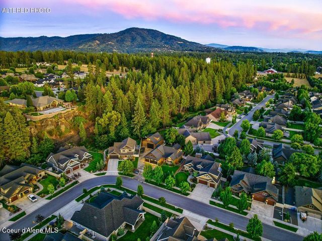1122 E Maroon Creek DR, Hayden, ID 83835