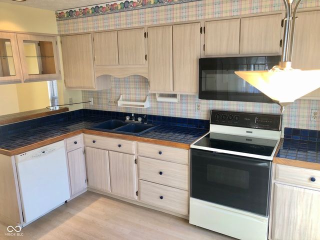 6460 Bay Vista Court, Indianapolis, IN 46250