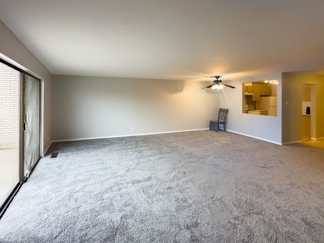 3900 W 95th Street 204, Evergreen Park, IL 60805