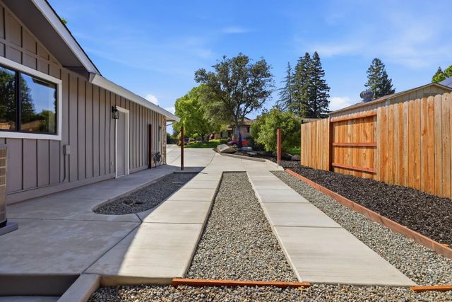 3732 Sweetwater Dr, Rocklin, CA 95677
