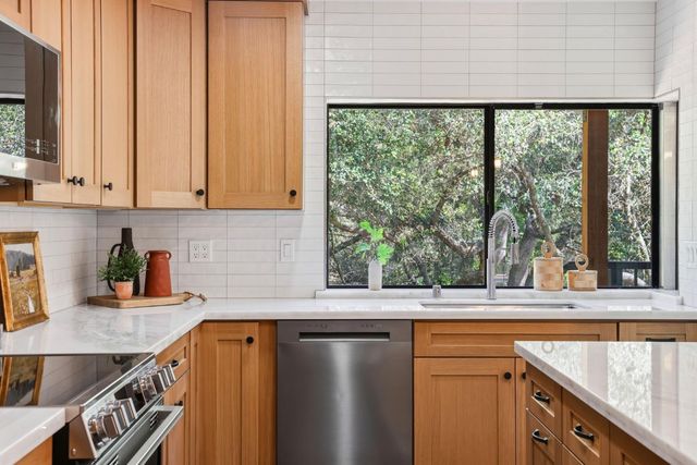 3732 Sweetwater Dr, Rocklin, CA 95677