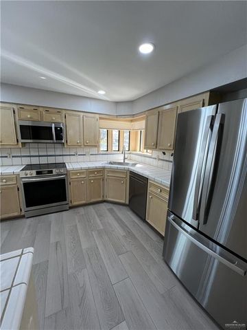 121 E Jonquil Avenue, Mcallen, TX 78501