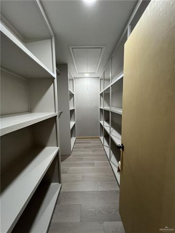 121 E Jonquil Avenue, Mcallen, TX 78501