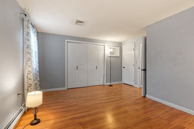 128 Birchcroft Rd, Leominster, MA 01453