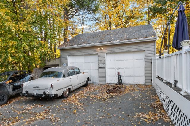 128 Birchcroft Rd, Leominster, MA 01453