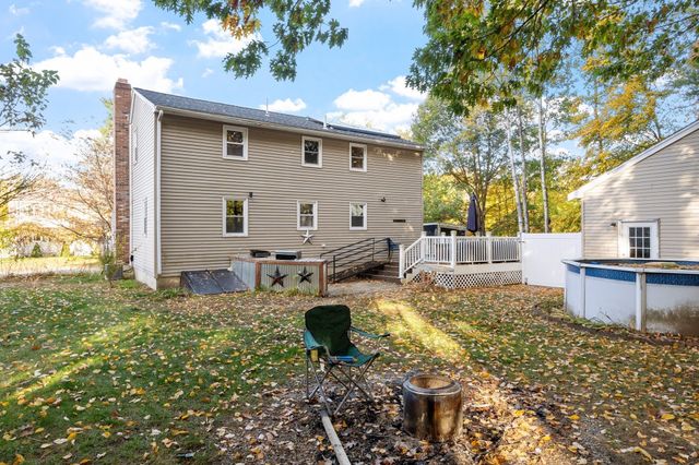 128 Birchcroft Rd, Leominster, MA 01453