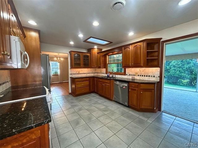 3763 Seneca Tpke Turnpike, Lenox, NY 13032