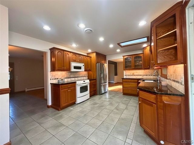 3763 Seneca Tpke Turnpike, Lenox, NY 13032