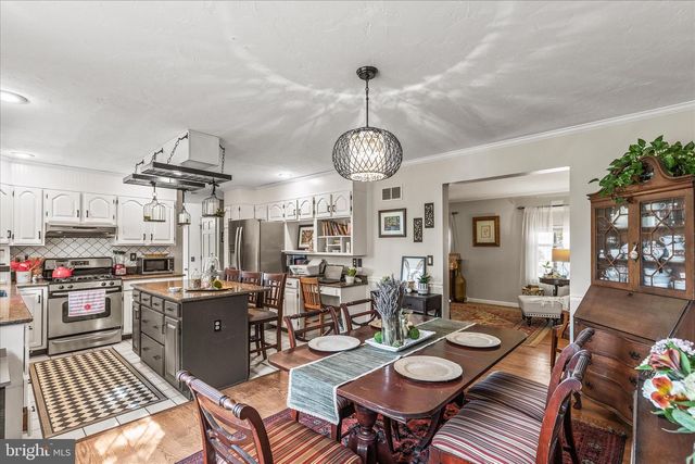 10 AMANDA AVE, Hanover, PA 17331