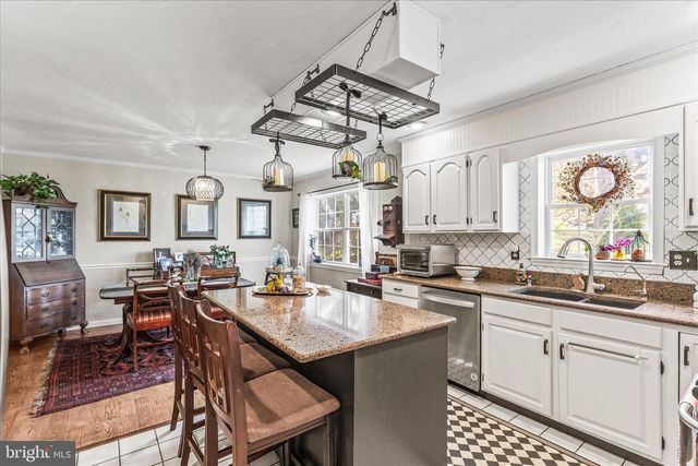10 AMANDA AVE, Hanover, PA 17331
