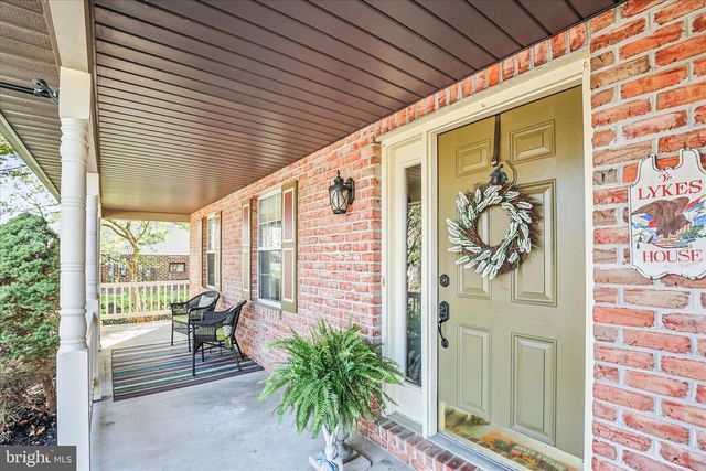 10 AMANDA AVE, Hanover, PA 17331