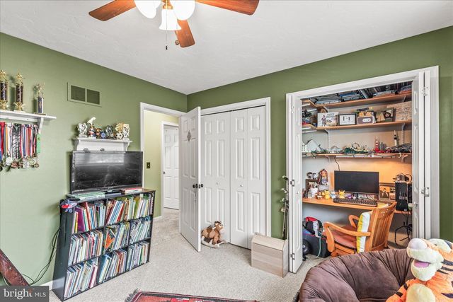 10 AMANDA AVE, Hanover, PA 17331