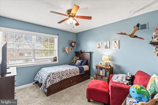 10 AMANDA AVE, Hanover, PA 17331