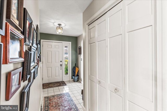 10 AMANDA AVE, Hanover, PA 17331