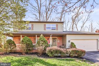 10 AMANDA AVE, Hanover, PA 17331