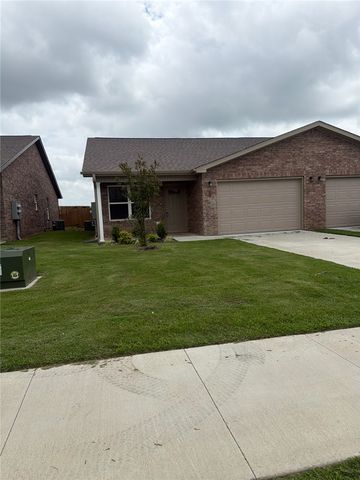 529 68th Avenue, Highfill, AR 72712