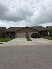 529 68th Avenue, Highfill, AR 72712