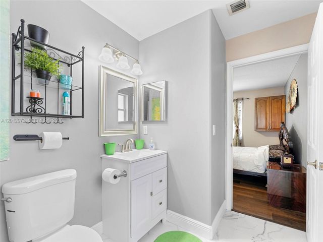 16455 SW 20th St, Miramar, FL 33027