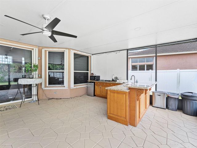 16455 SW 20th St, Miramar, FL 33027