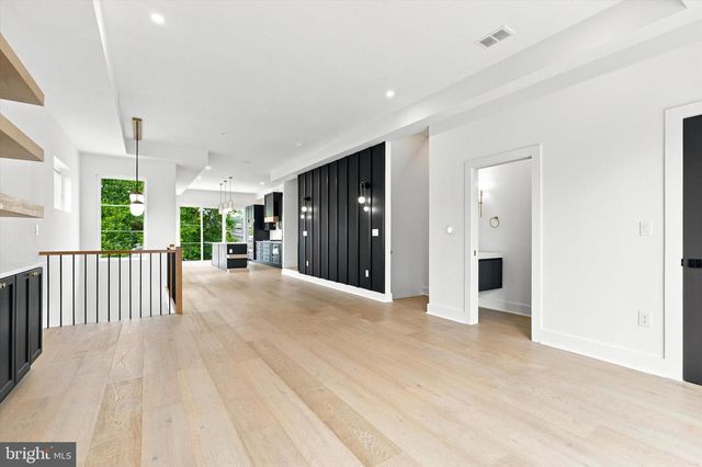 623 CRESTVIEW RD, Philadelphia, PA 19128