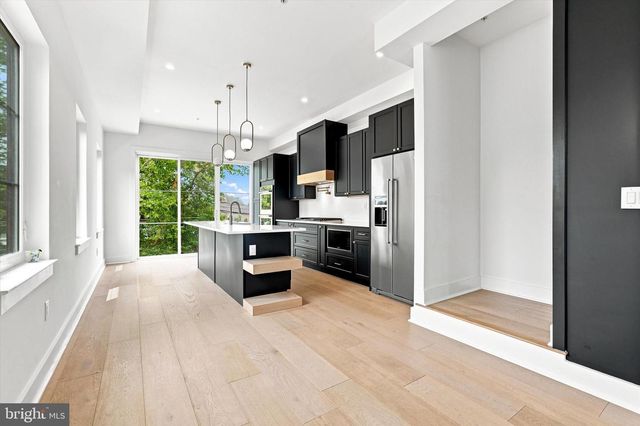 623 CRESTVIEW RD, Philadelphia, PA 19128