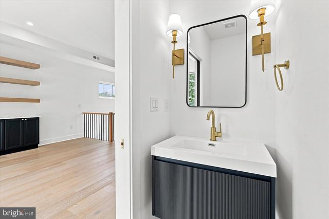 623 CRESTVIEW RD, Philadelphia, PA 19128
