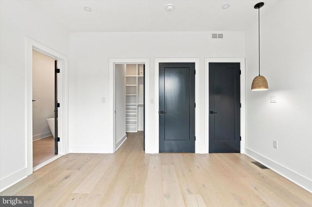 623 CRESTVIEW RD, Philadelphia, PA 19128