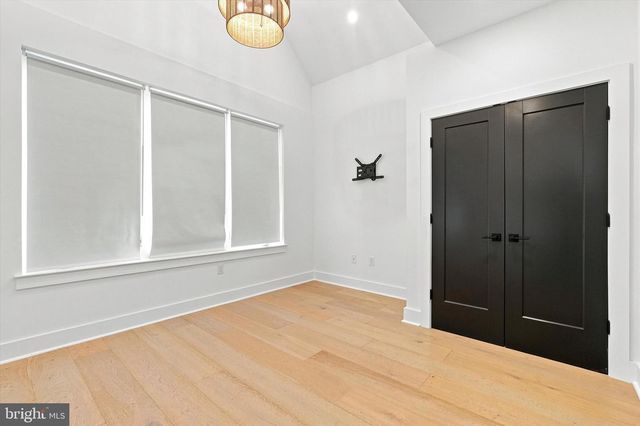 623 CRESTVIEW RD, Philadelphia, PA 19128
