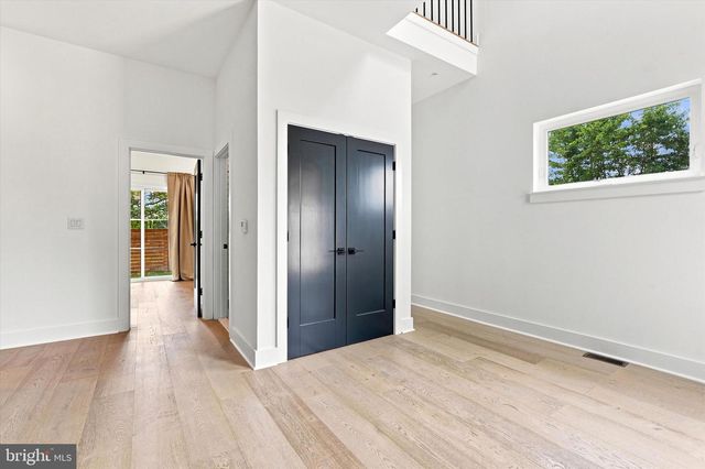 623 CRESTVIEW RD, Philadelphia, PA 19128