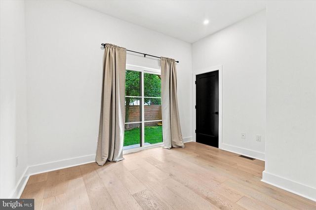 623 CRESTVIEW RD, Philadelphia, PA 19128