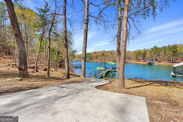 1047 Tranquility Lane, Hartwell, GA 30643