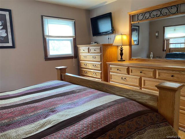 43 Duelk Avenue, Monroe, NY 10950