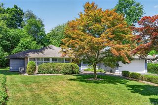 26 Oaks Hunt Road, Great Neck, NY 11020