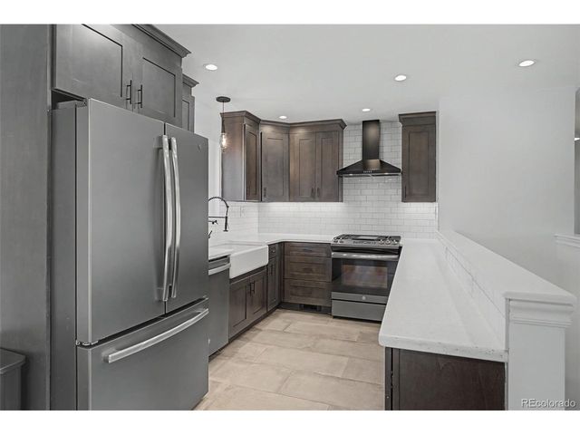 10915 W 68th Ave, Arvada, CO 80004