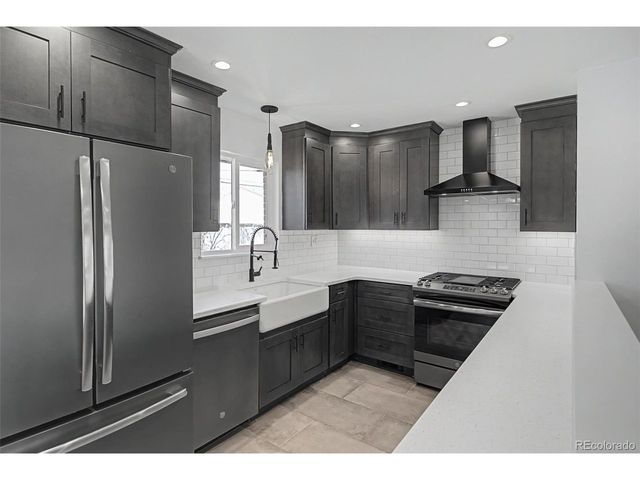 10915 W 68th Ave, Arvada, CO 80004